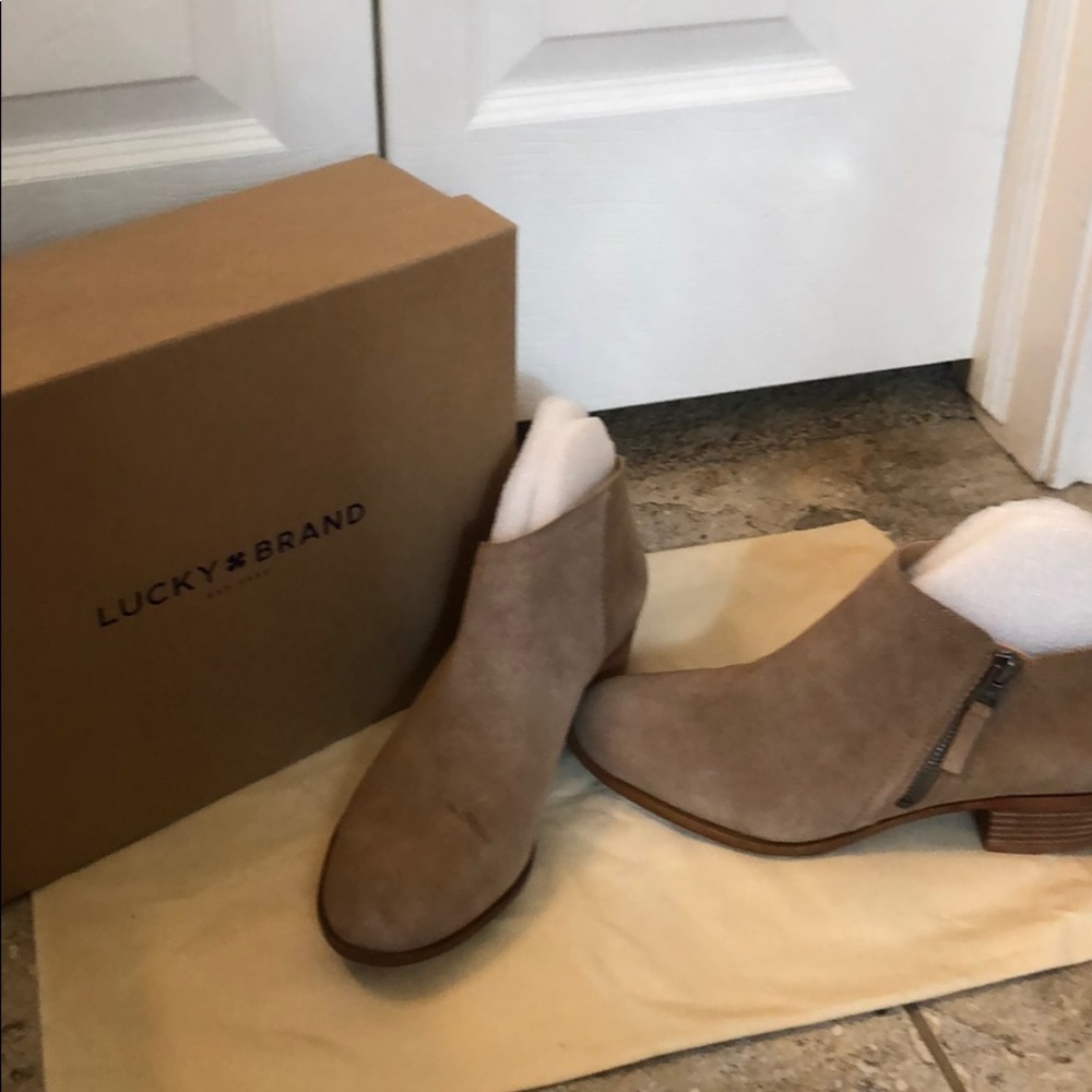 Lucky Brand Woman’s Nubuck Leather Booties